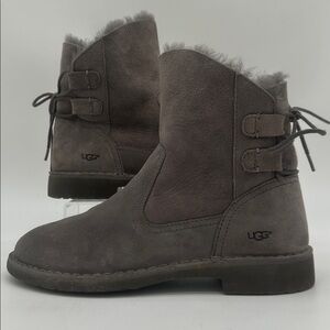 UGG Naiyah Western Gray Suede Shearling Lined Winter Booties Boots Womens Sz 8